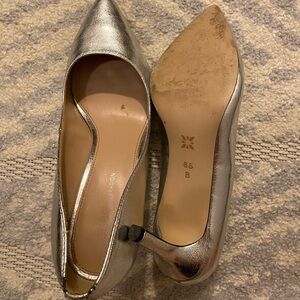 BCBGeneration silver heels in very good condition! 8.5